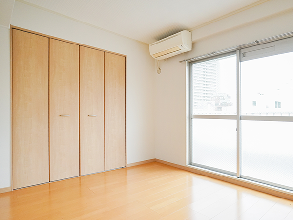 エアコンを設置する部屋全体の写真
